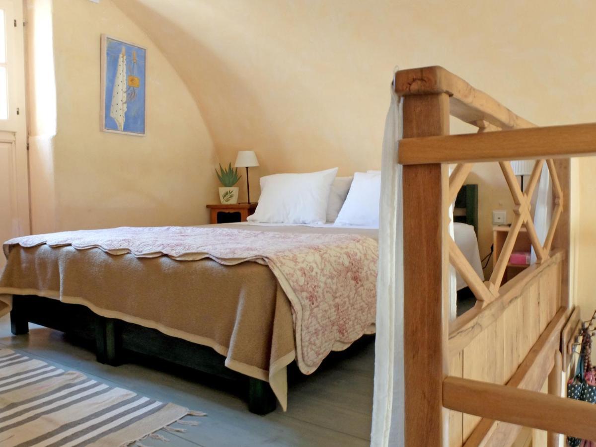 To The Garden Guest House Angairia Bagian luar foto