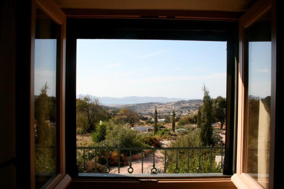 To The Garden Guest House Angairia Bagian luar foto