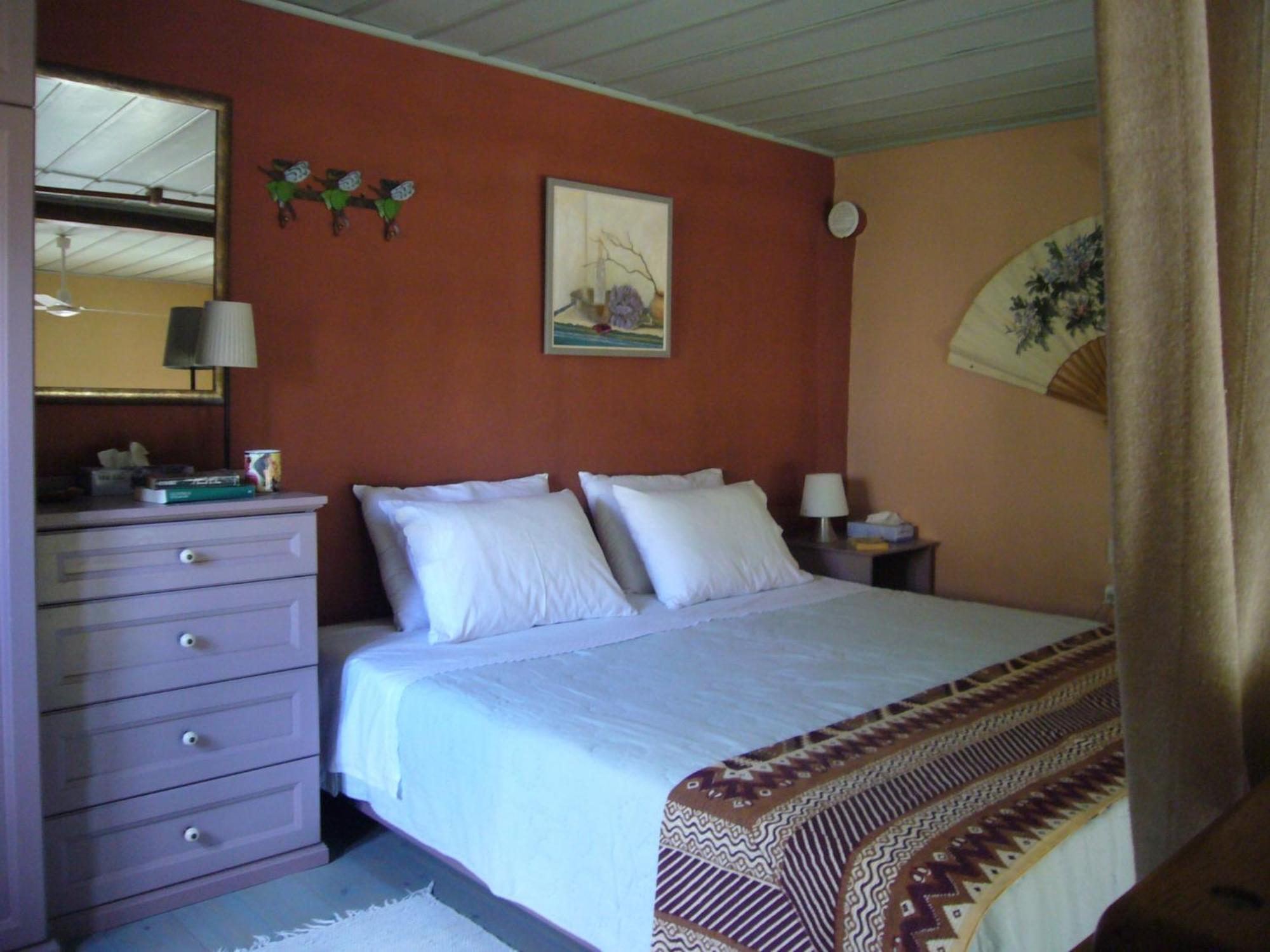To The Garden Guest House Angairia Bagian luar foto