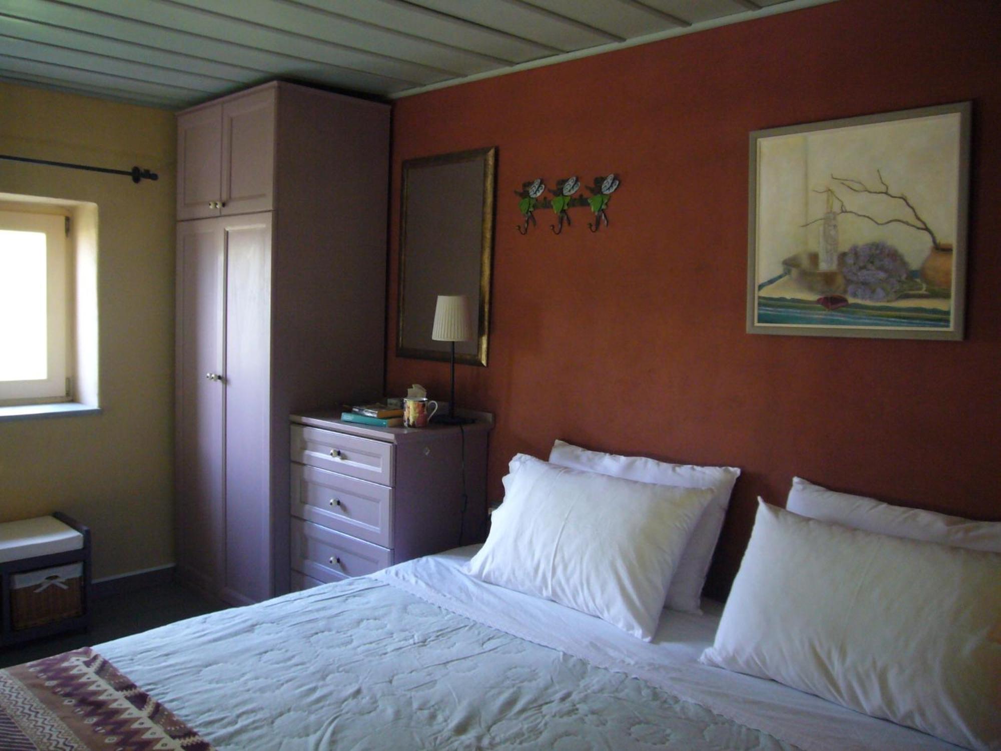 To The Garden Guest House Angairia Bagian luar foto