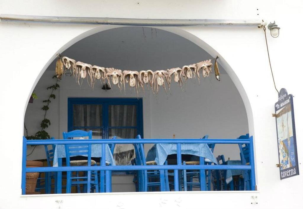To The Garden Guest House Angairia Bagian luar foto